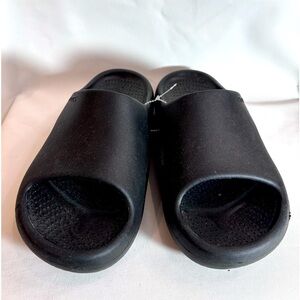 CROCS Sz 7 Slides Mellow Recovery Comfort Sole Side Cut Outs Open Toe Sandals